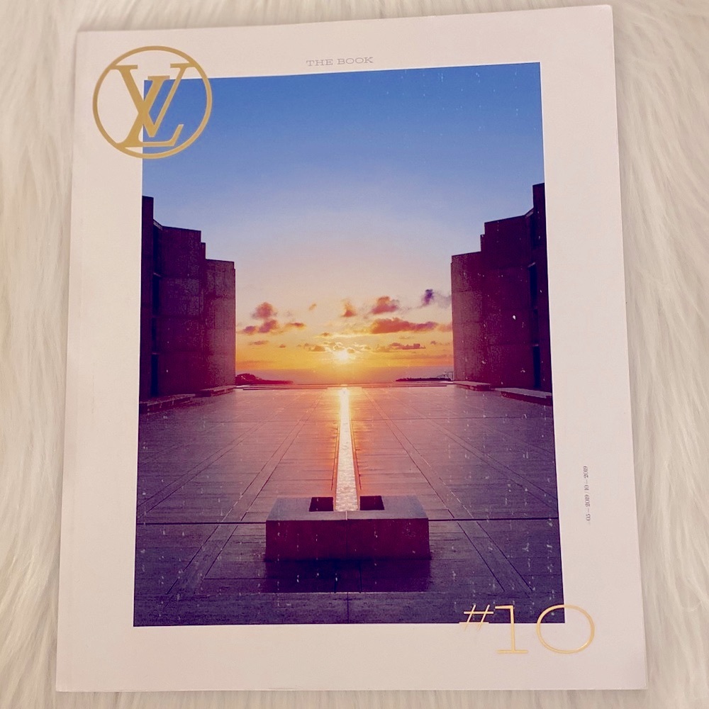 💯 Authentic Louis Vuitton Magazine “The Book #10”